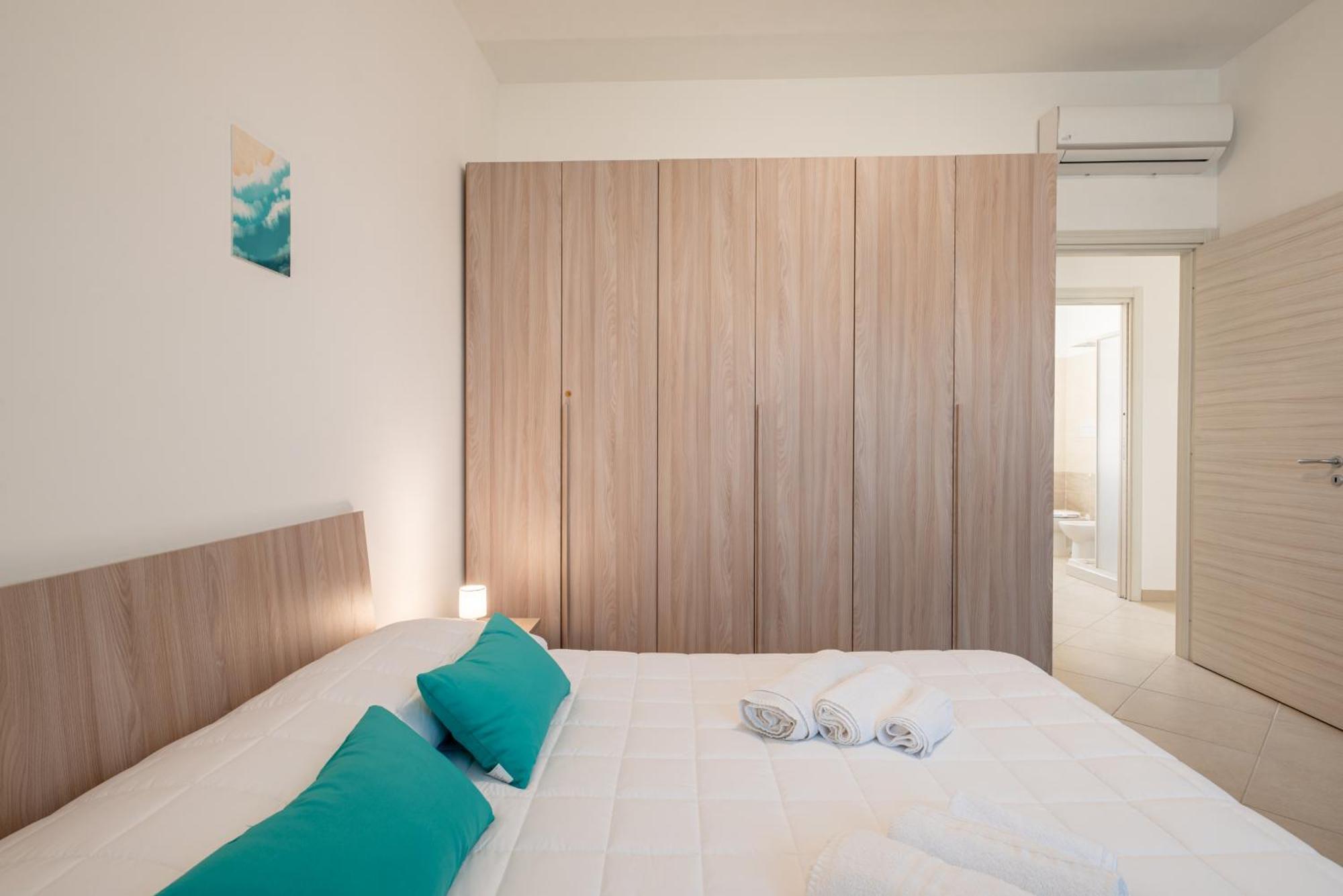 Icaro Residence Apartments With A Beautiful Pool Sant'Agata di Militello Eksteriør billede