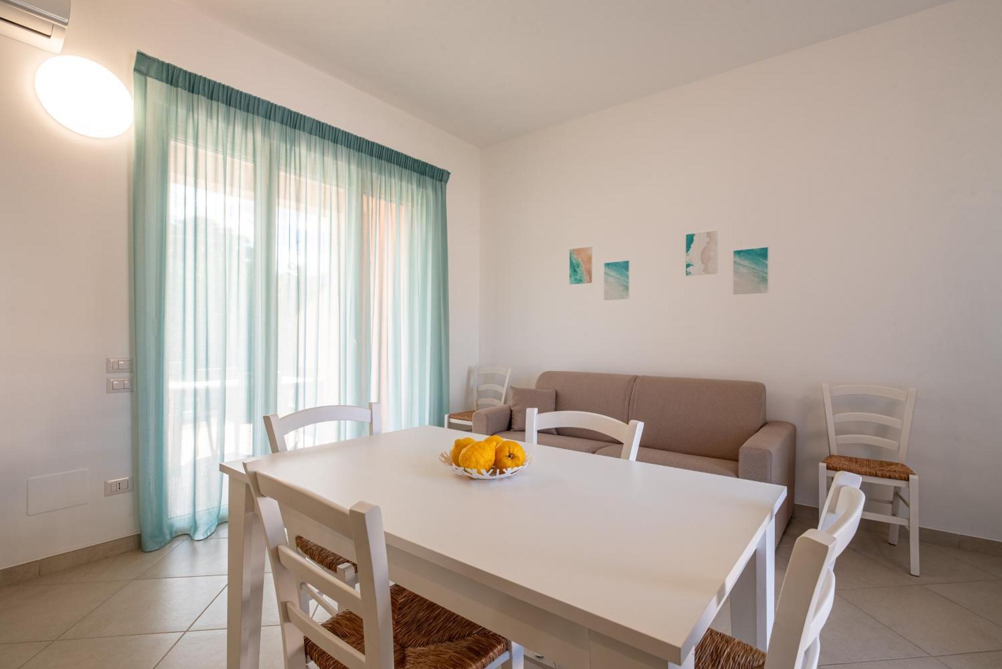 Icaro Residence Apartments With A Beautiful Pool Sant'Agata di Militello Eksteriør billede