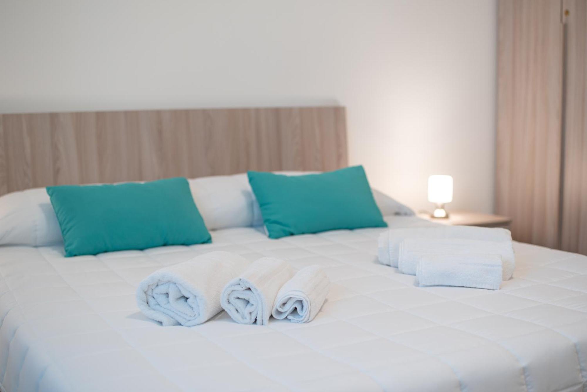 Icaro Residence Apartments With A Beautiful Pool Sant'Agata di Militello Eksteriør billede