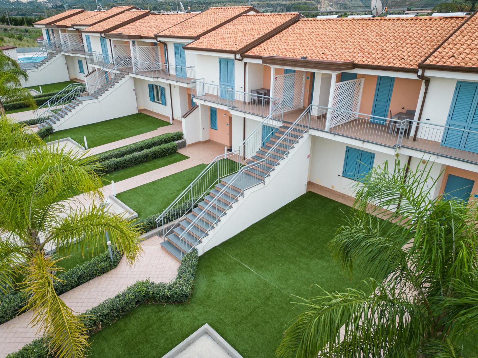 Icaro Residence Apartments With A Beautiful Pool Sant'Agata di Militello Eksteriør billede