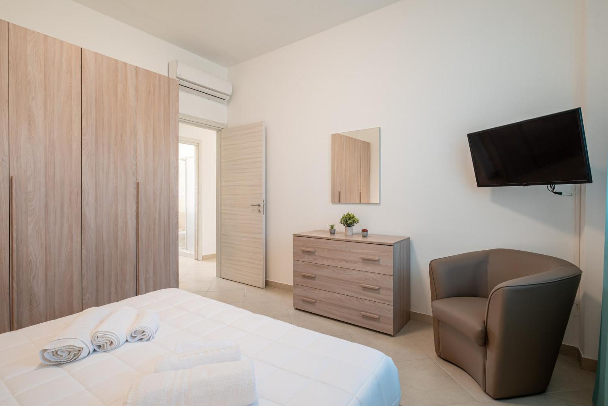 Icaro Residence Apartments With A Beautiful Pool Sant'Agata di Militello Eksteriør billede