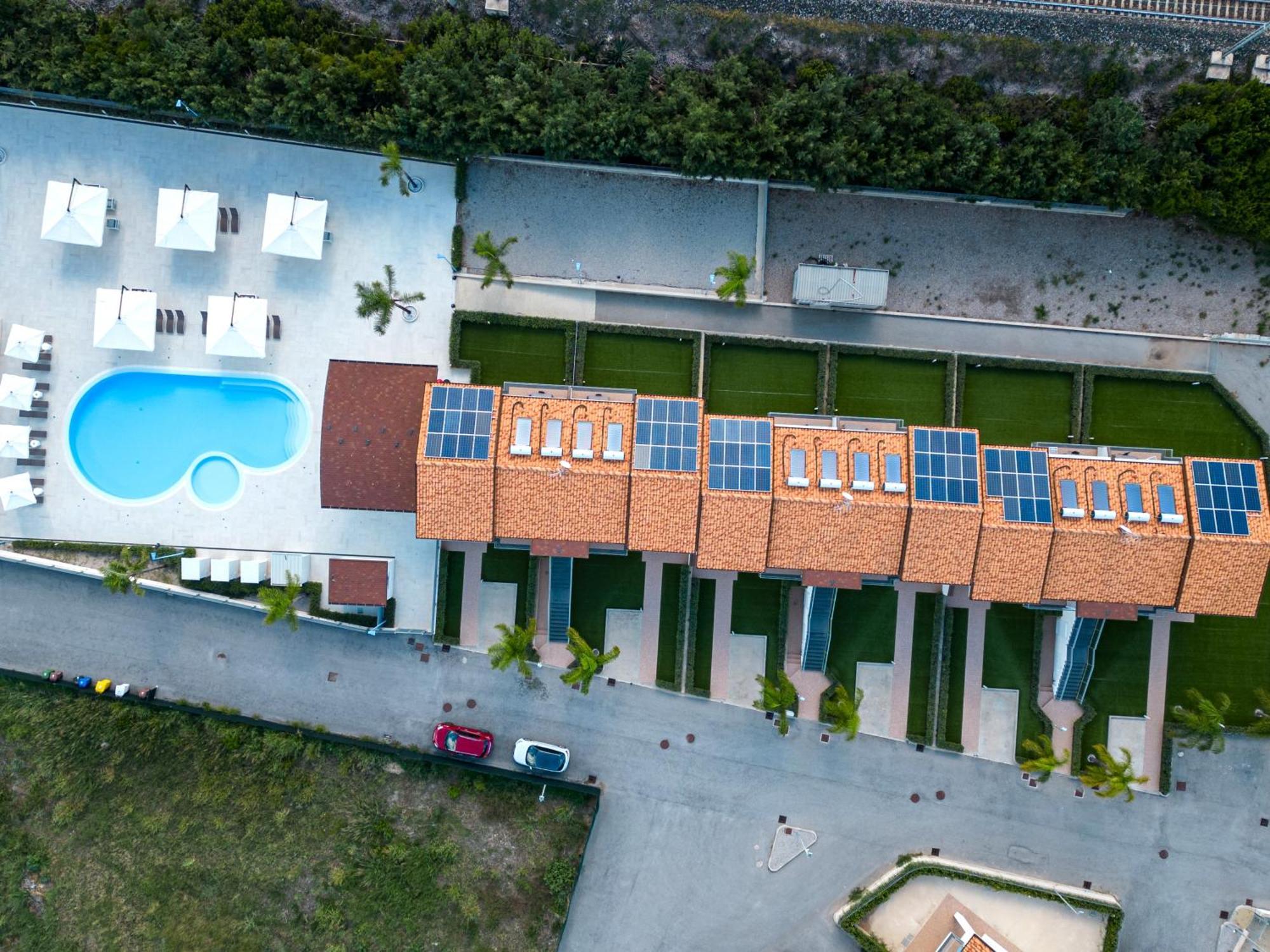 Icaro Residence Apartments With A Beautiful Pool Sant'Agata di Militello Eksteriør billede