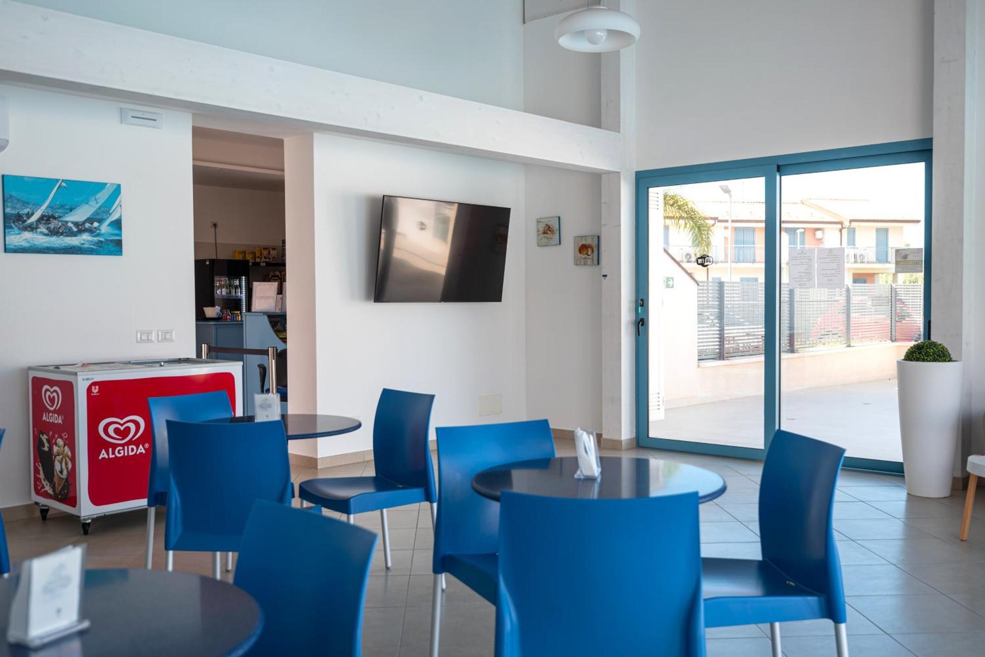 Icaro Residence Apartments With A Beautiful Pool Sant'Agata di Militello Eksteriør billede