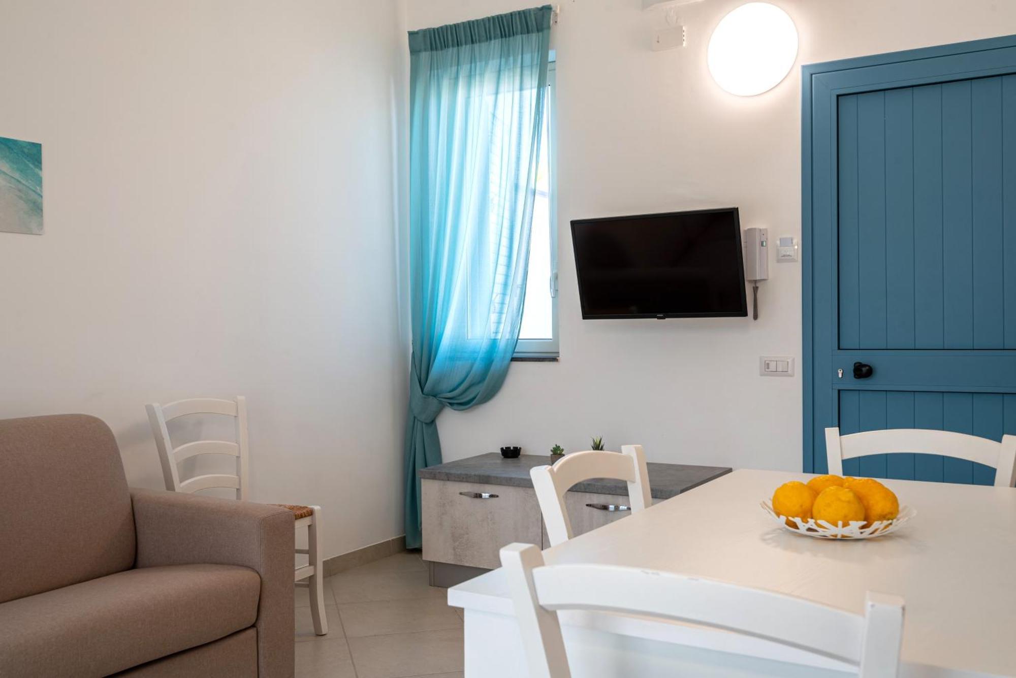 Icaro Residence Apartments With A Beautiful Pool Sant'Agata di Militello Eksteriør billede